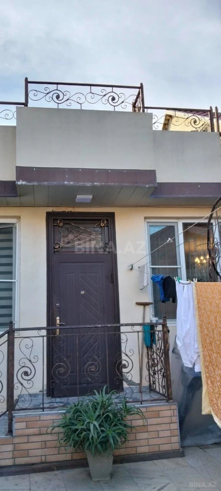 Satılır 5 otaqlı həyət evi 230 m²