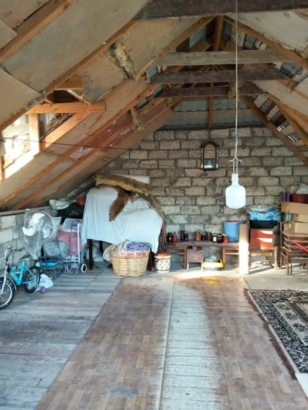 Satılır 5 otaqlı həyət evi 230 m²