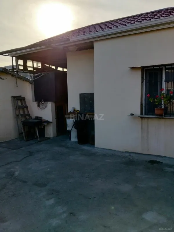 Satılır 5 otaqlı həyət evi 230 m²