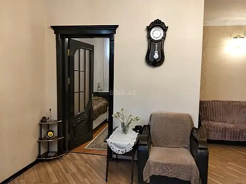 Satılır 5 otaqlı həyət evi 230 m²