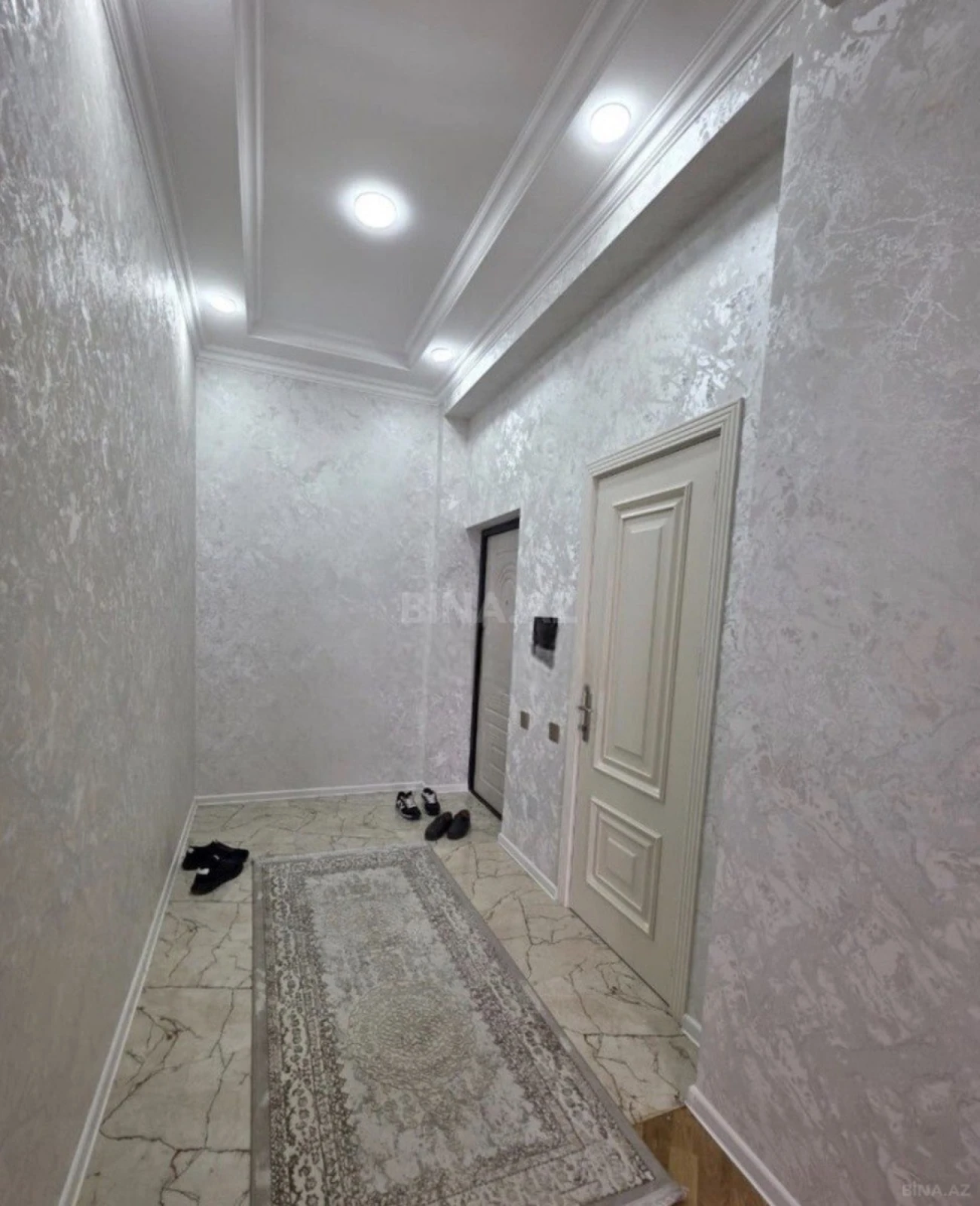 Kirayə verilir 2 otaqlı mənzil 65 m²