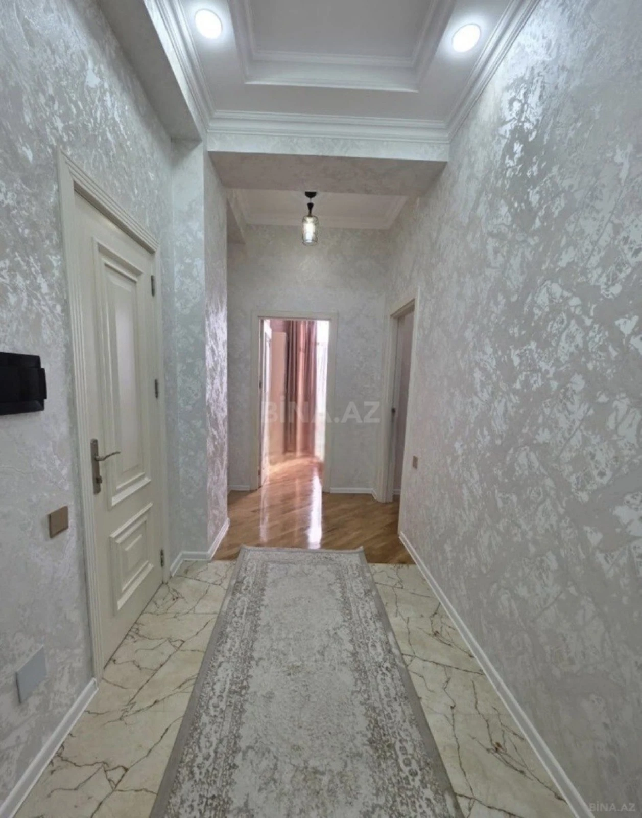 Kirayə verilir 2 otaqlı mənzil 65 m²
