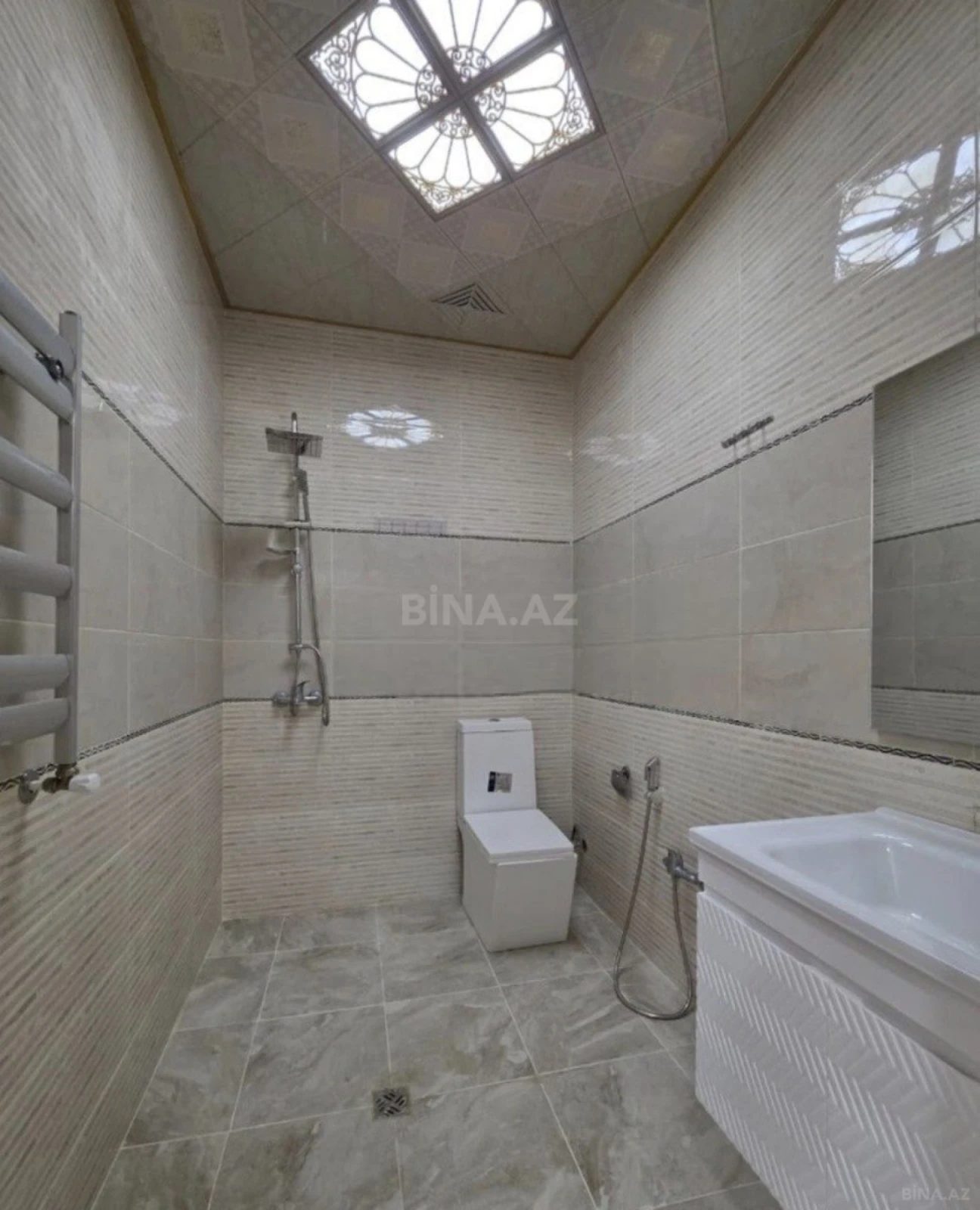 Kirayə verilir 2 otaqlı mənzil 65 m²