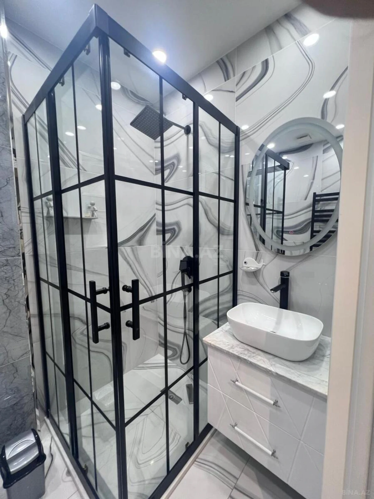 Kirayə verilir 2 otaqlı mənzil 72 m²