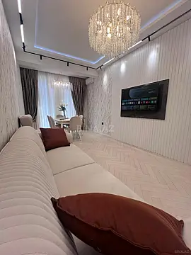 Kirayə verilir 2 otaqlı mənzil 72 m²