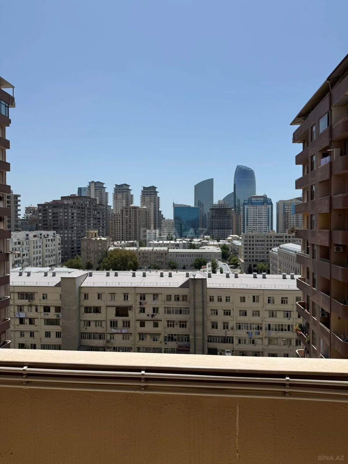 Kirayə verilir 2 otaqlı mənzil 100 m²