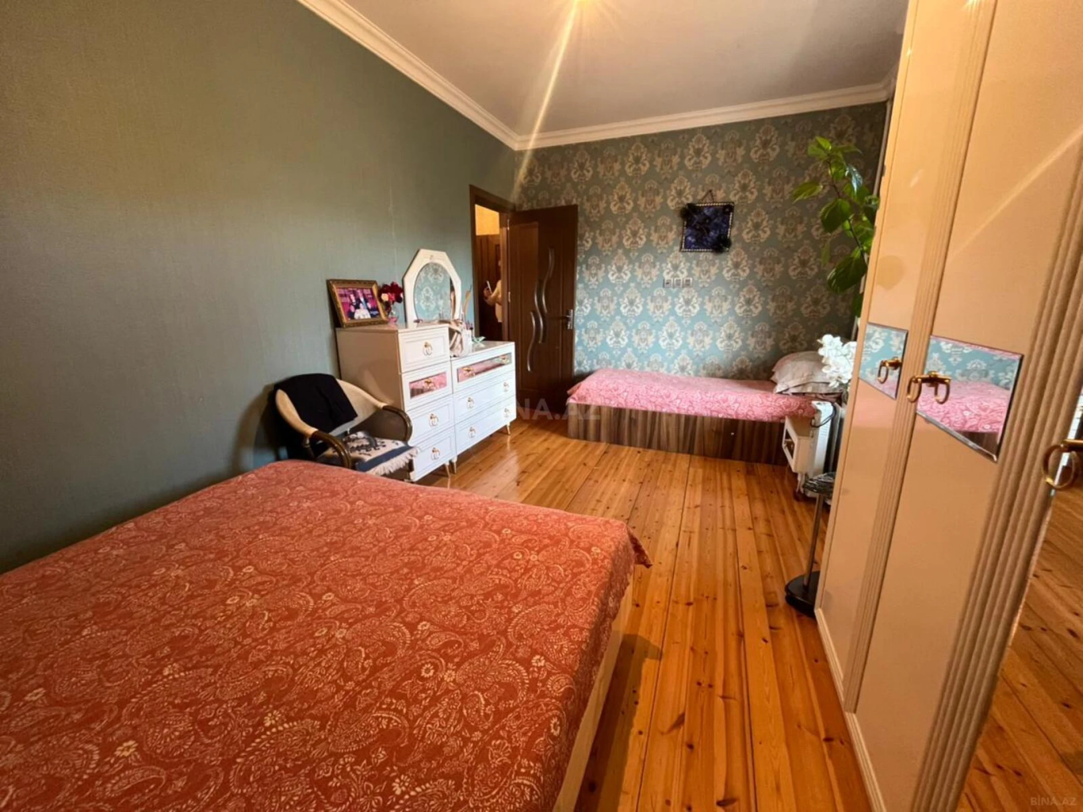 Satılır 2 otaqlı mənzil 72 m²