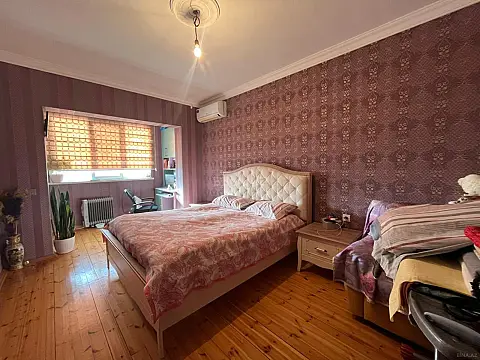 Satılır 2 otaqlı mənzil 72 m²