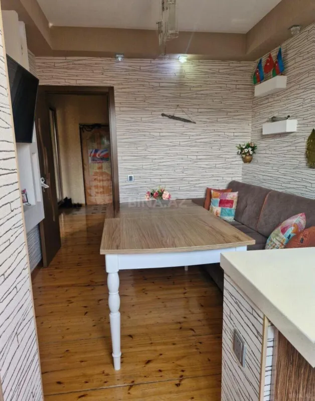 Satılır 2 otaqlı mənzil 72 m²