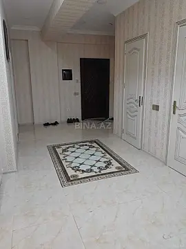 Satılır 3 otaqlı mənzil 132 m²