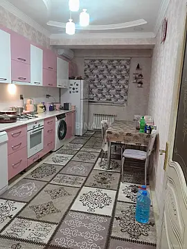 Satılır 3 otaqlı mənzil 132 m²