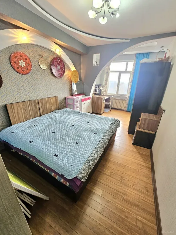 Satılır 3 otaqlı mənzil 86 m²