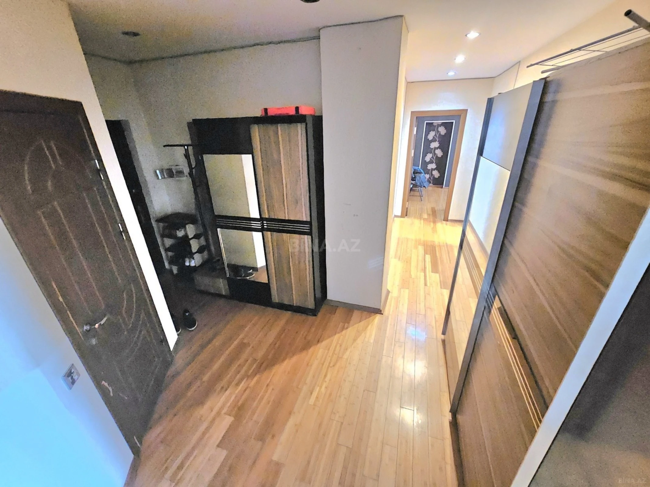 Satılır 3 otaqlı mənzil 86 m²