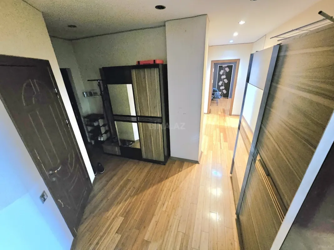 Satılır 3 otaqlı mənzil 86 m²