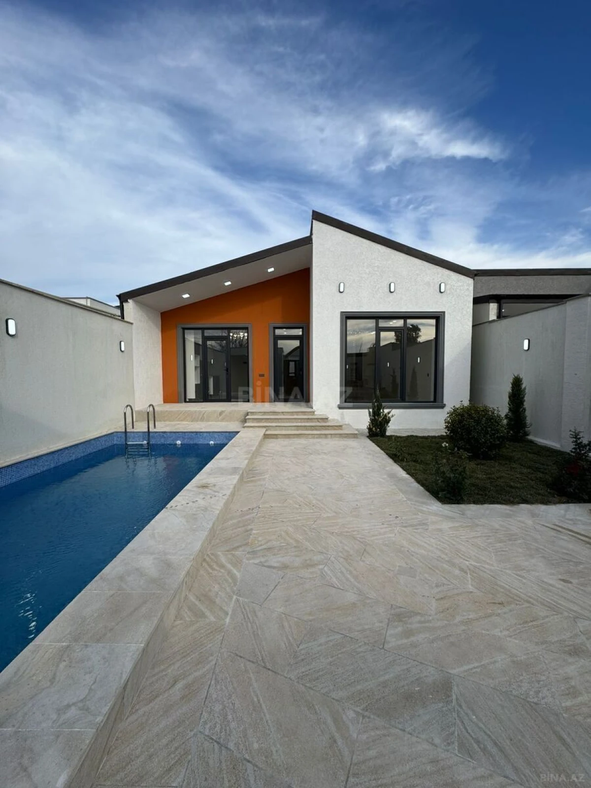 Satılır 4 otaqlı həyət evi 150 m²