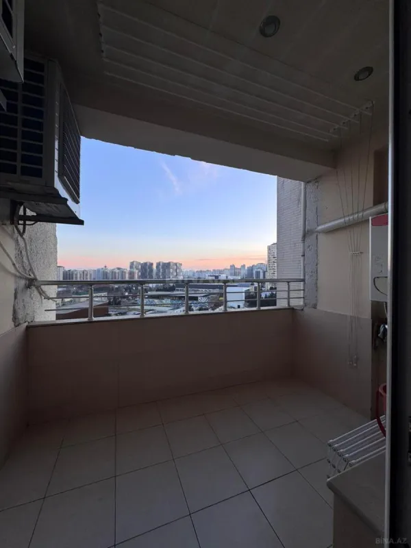 Satılır 3 otaqlı mənzil 136 m²