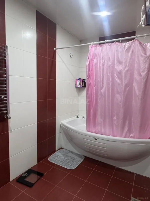 Satılır 3 otaqlı mənzil 136 m²