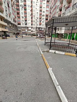Satılır 3 otaqlı mənzil 136 m²