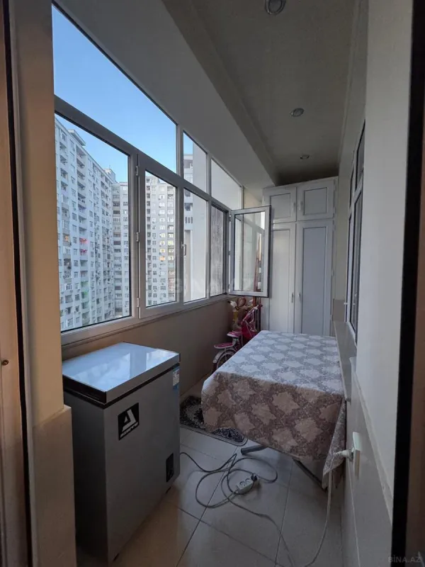 Satılır 3 otaqlı mənzil 136 m²
