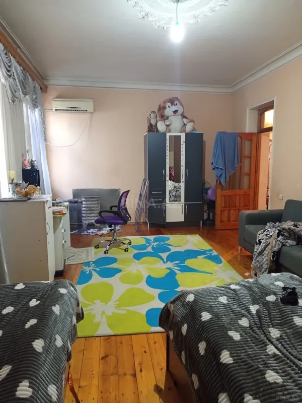 Satılır 6 otaqlı həyət evi 161 m²