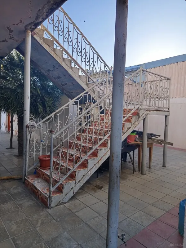 Satılır 6 otaqlı həyət evi 161 m²