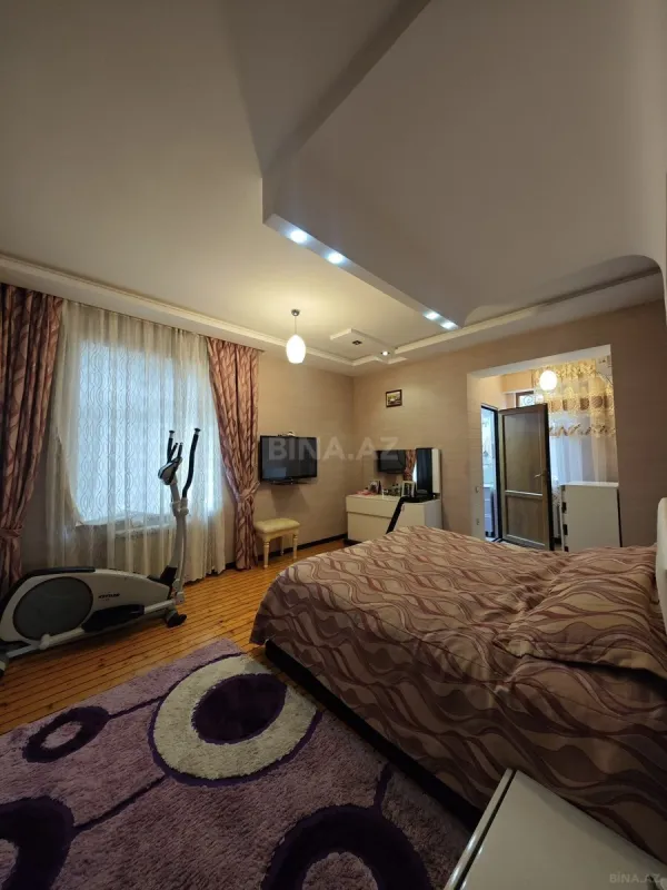 Satılır 6 otaqlı həyət evi 220 m²