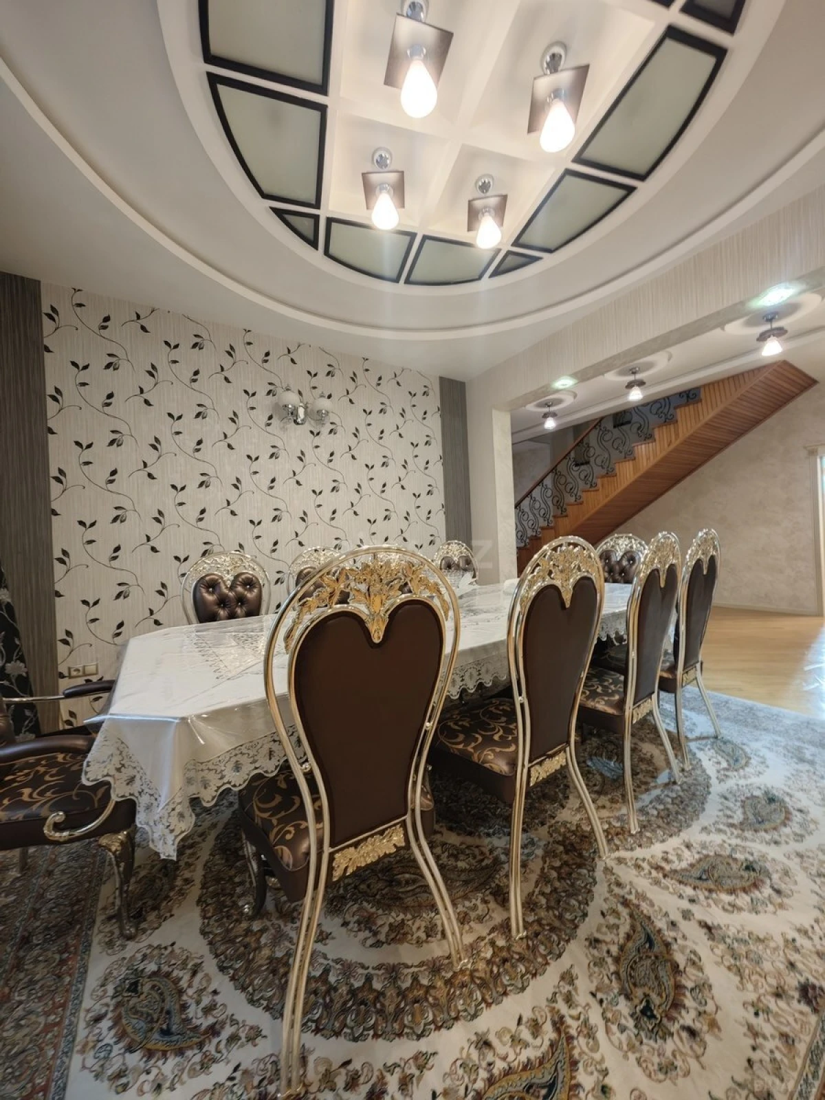 Satılır 6 otaqlı həyət evi 220 m²