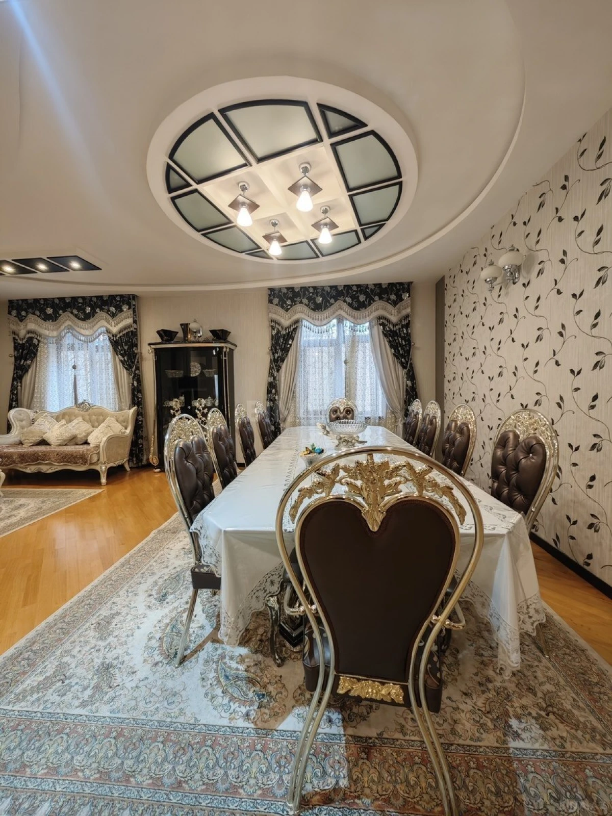 Satılır 6 otaqlı həyət evi 220 m²