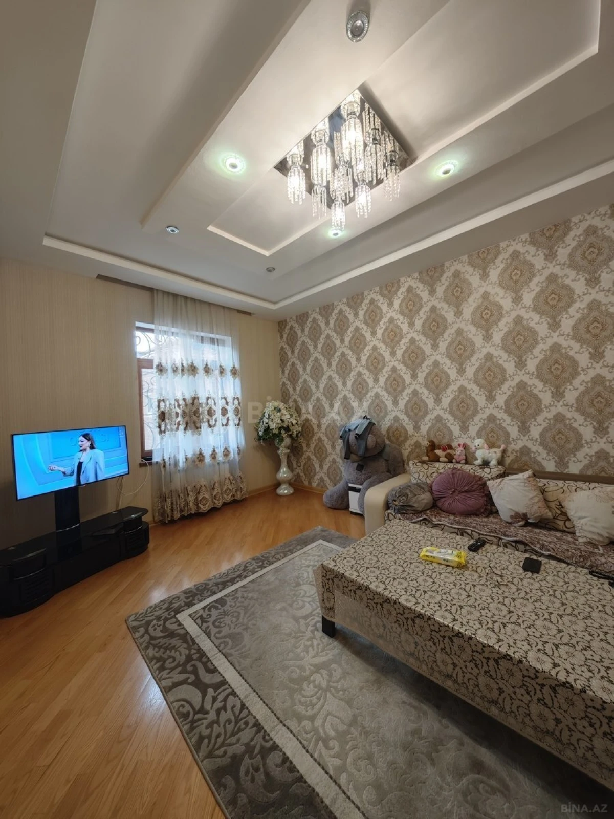 Satılır 6 otaqlı həyət evi 220 m²