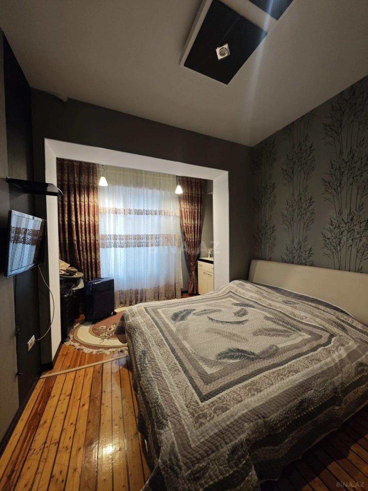 Satılır 6 otaqlı həyət evi 220 m²