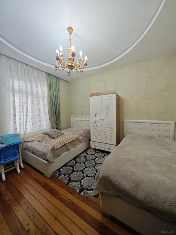 Satılır 6 otaqlı həyət evi 220 m²