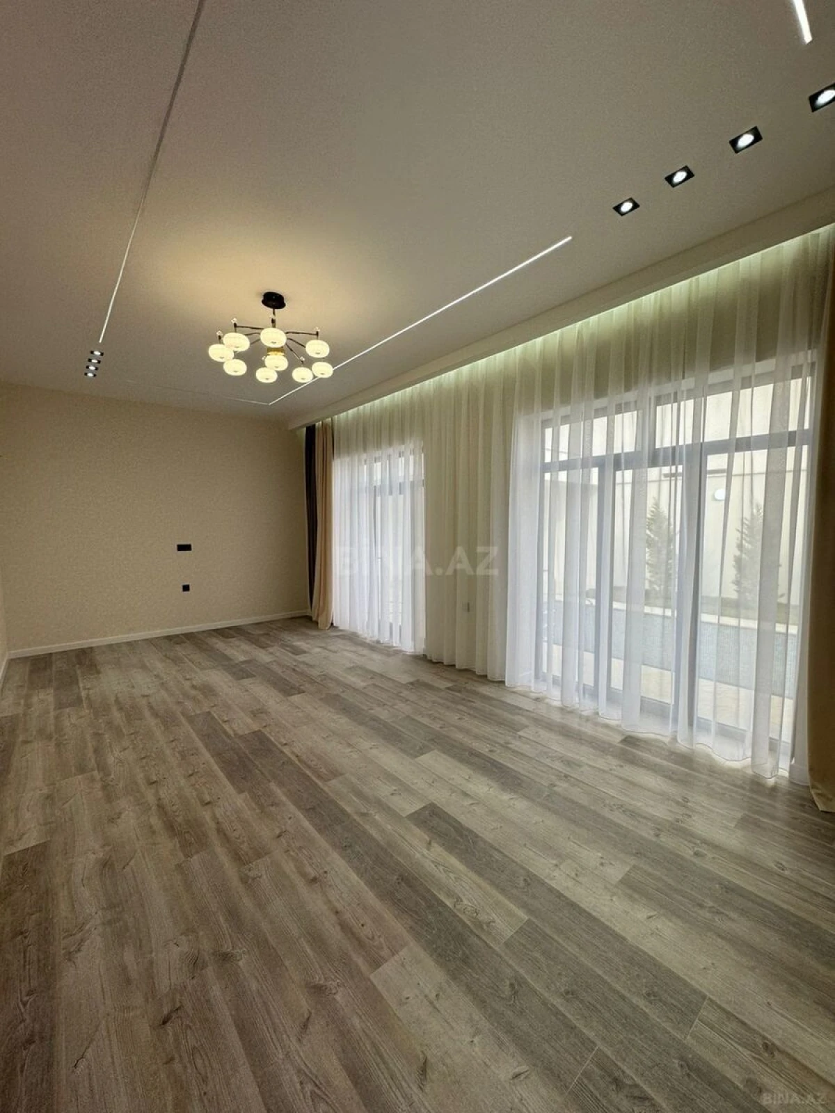 Satılır 4 otaqlı həyət evi 160 m²