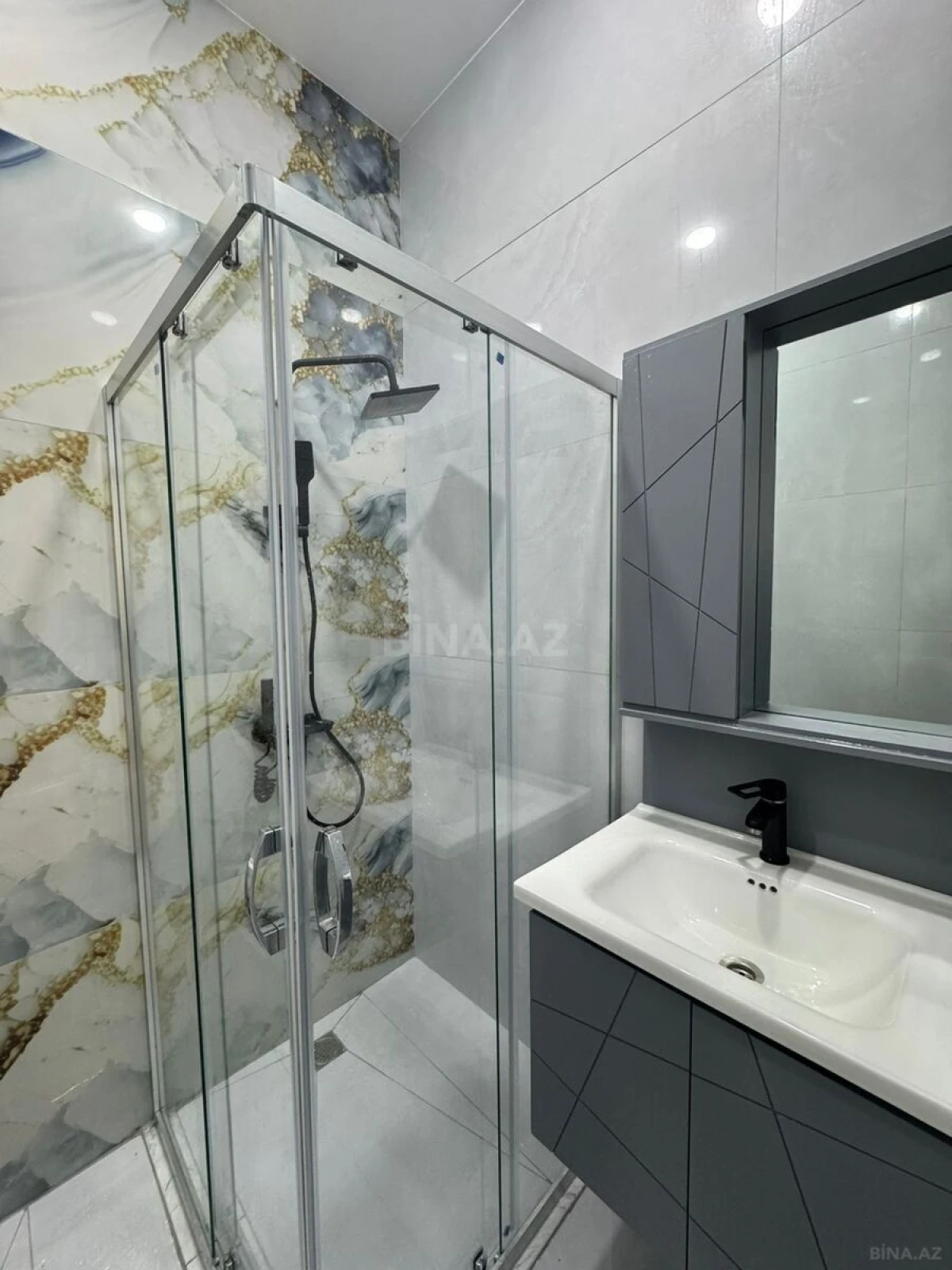 Satılır 4 otaqlı həyət evi 160 m²