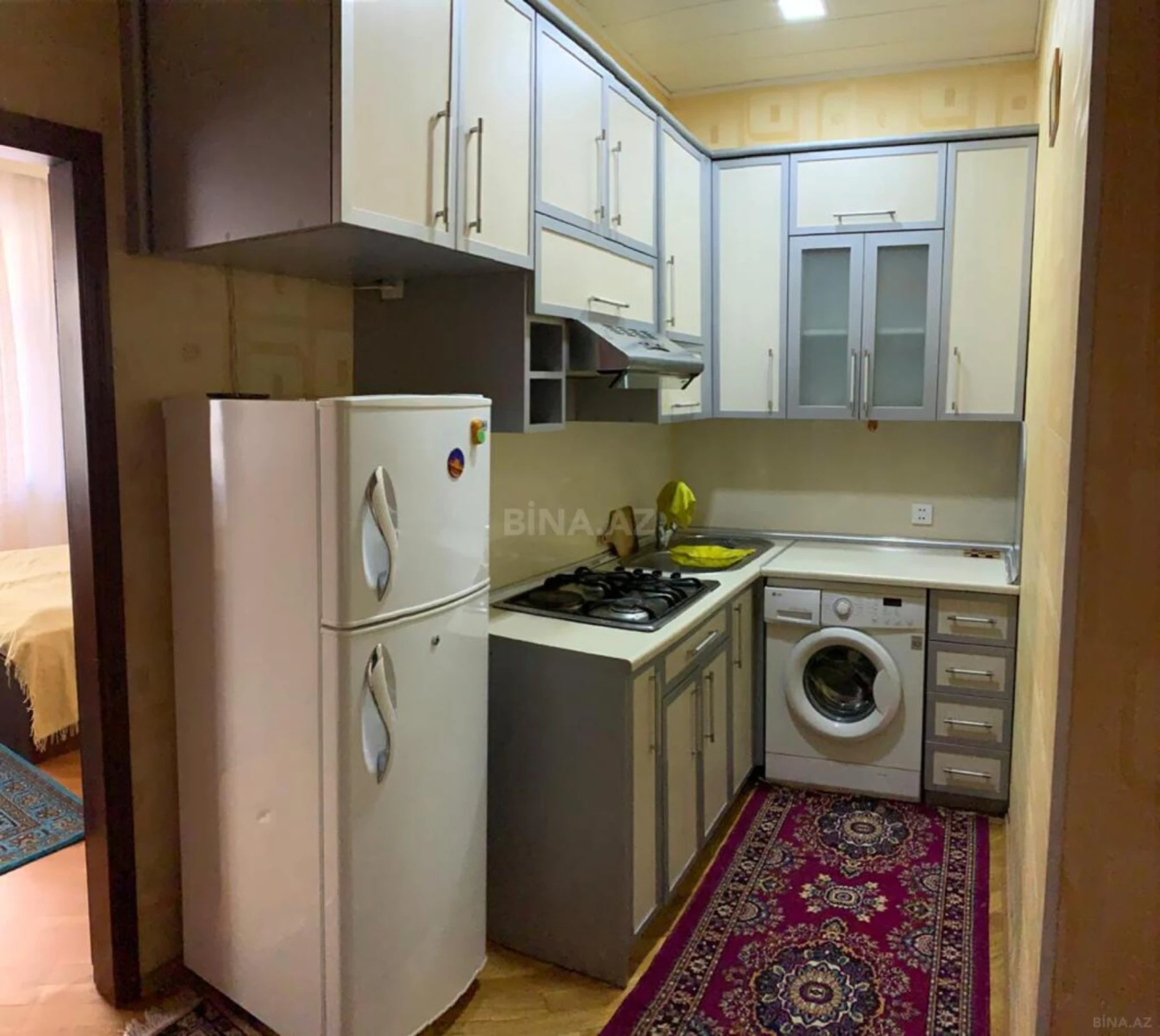 Kirayə verilir 2 otaqlı mənzil 70 m²