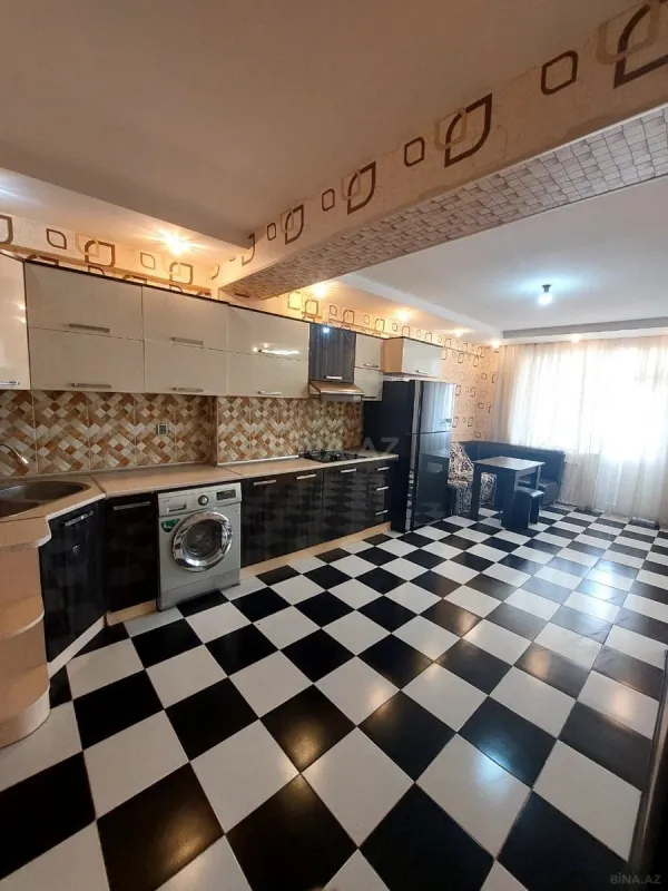 Kirayə verilir 3 otaqlı mənzil 150 m²