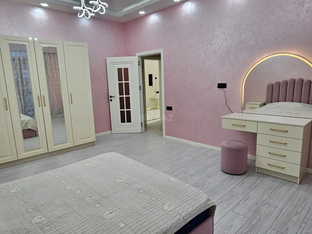 Kirayə verilir 4 otaqlı mənzil 200 m²