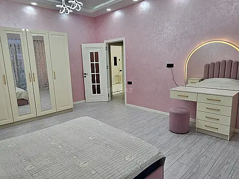 Kirayə verilir 4 otaqlı mənzil 200 m²