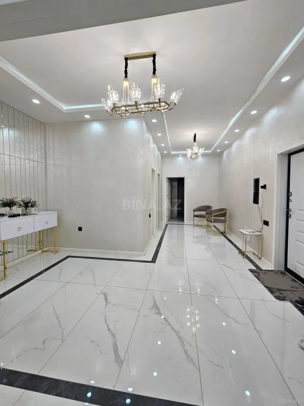 Kirayə verilir 4 otaqlı mənzil 200 m²