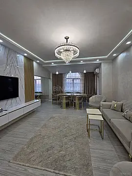 Kirayə verilir 4 otaqlı mənzil 200 m² — Bakı, Şıxov 4 otaq 200.00 m²
