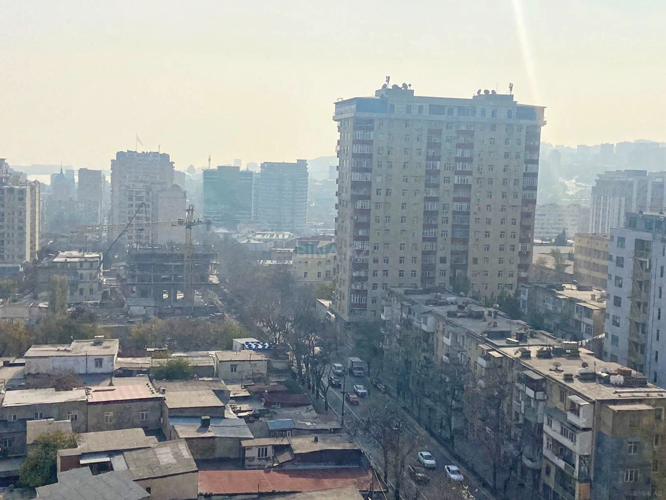 Kirayə verilir 4 otaqlı mənzil 200 m²