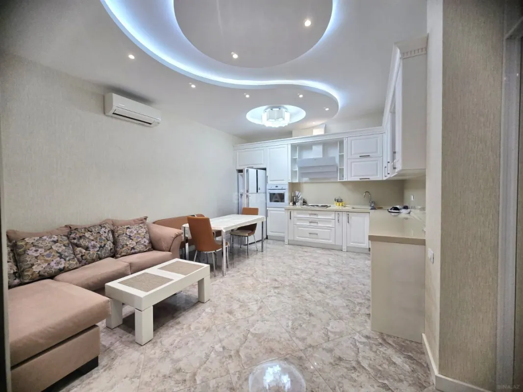 Kirayə verilir 4 otaqlı mənzil 200 m²