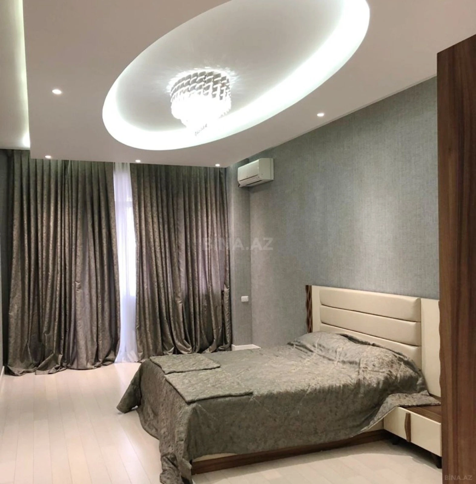 Kirayə verilir 4 otaqlı mənzil 200 m²