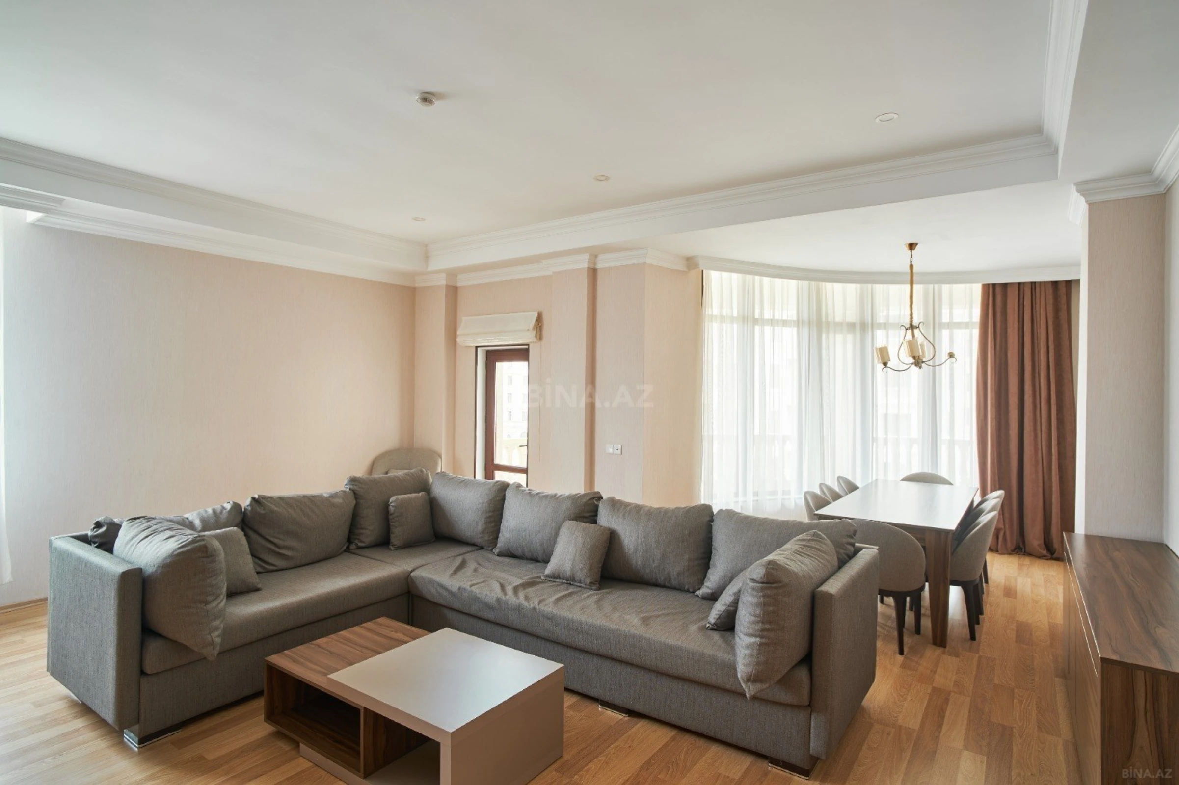 Kirayə verilir 3 otaqlı mənzil 110 m²