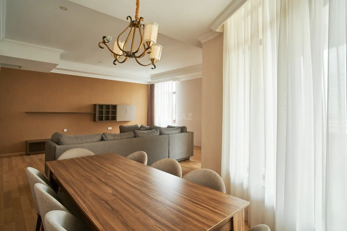 Kirayə verilir 3 otaqlı mənzil 110 m²