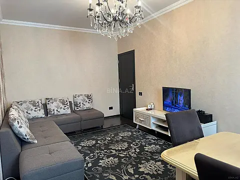 Satılır 4 otaqlı mənzil 100 m²
