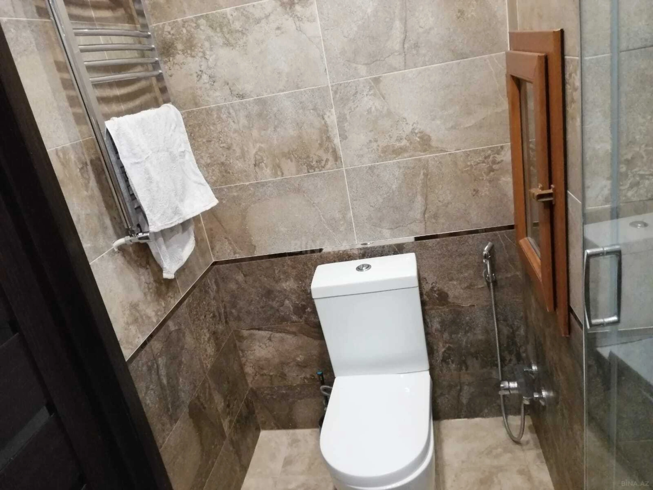 Satılır 4 otaqlı mənzil 100 m²