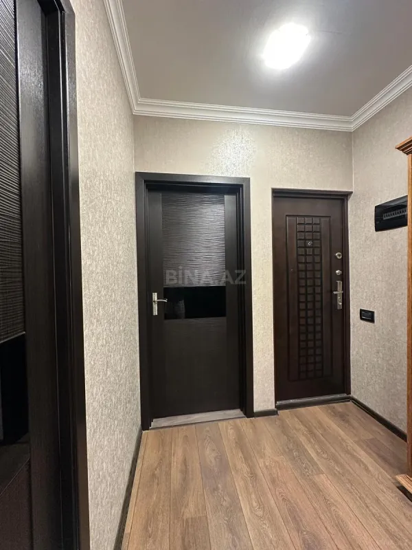 Satılır 4 otaqlı mənzil 100 m²