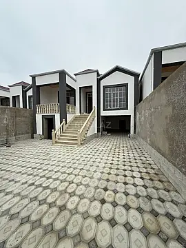 Satılır 3 otaqlı həyət evi 120 m² — Bakı 3 otaq 120.00 m²