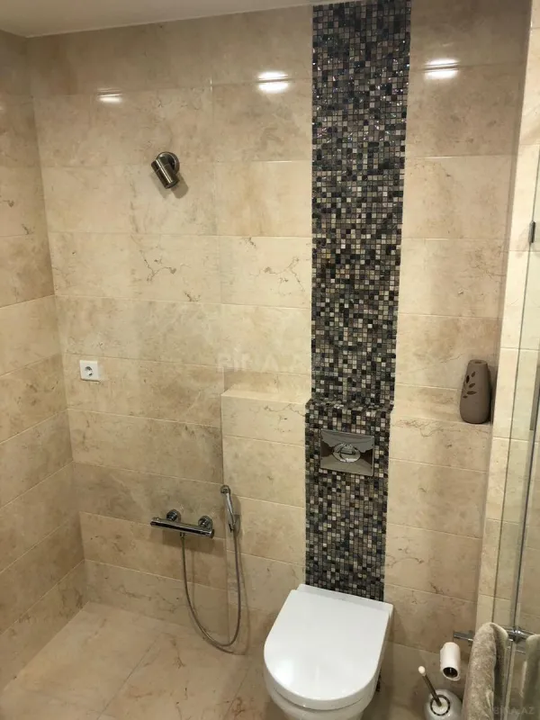 Kirayə verilir 2 otaqlı mənzil 95 m²