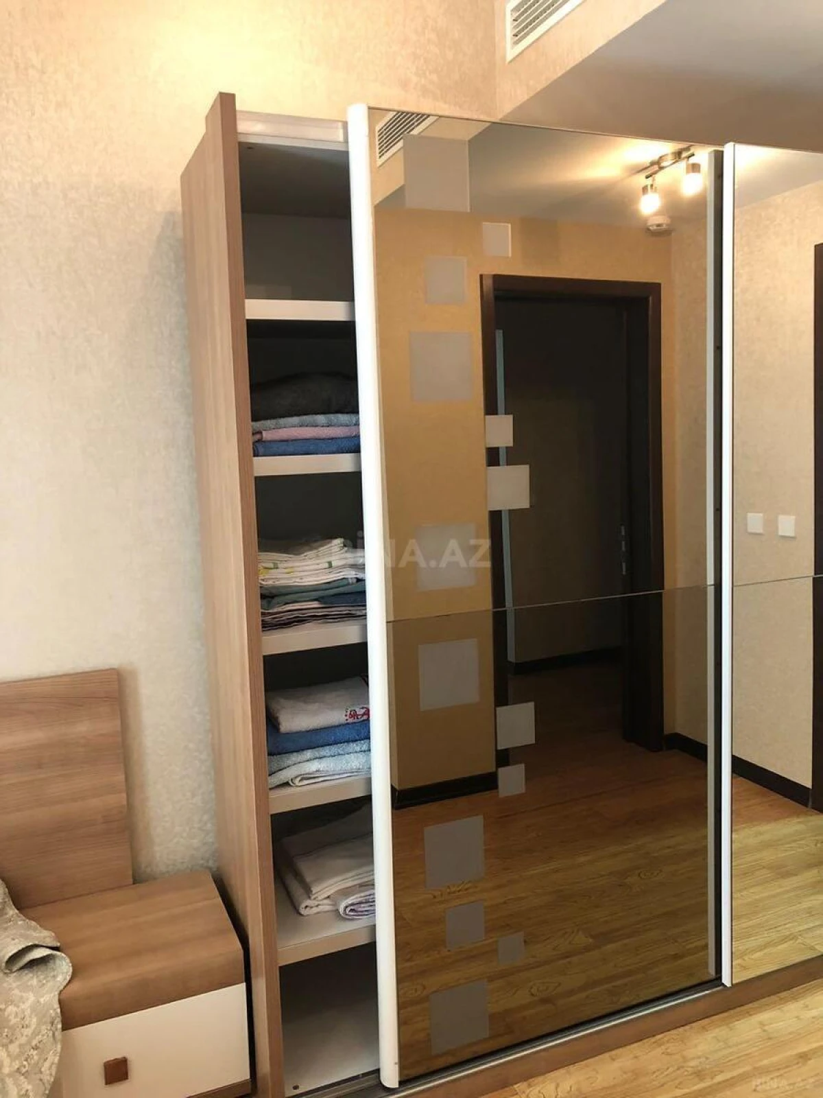 Kirayə verilir 2 otaqlı mənzil 95 m²